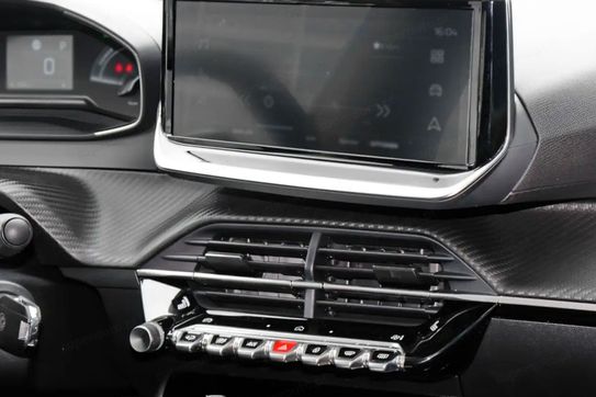 Peugeot 208 Style e-DCS6 1.2 mHEV