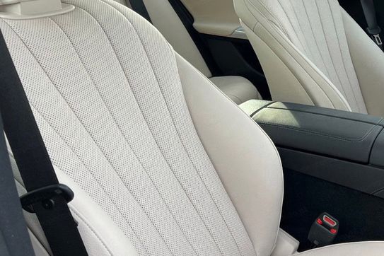 Mercedes Klasa E 200 4-Matic AMG