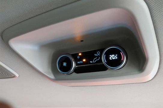 Ford Tourneo Custom 320 L2H1 Titanium A8 AWD