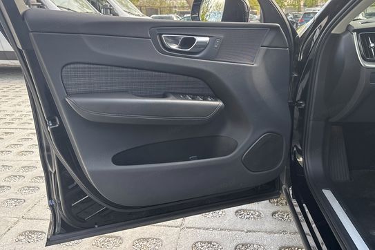 Volvo XC60 T6 Plug-In Hybrid AWD Core