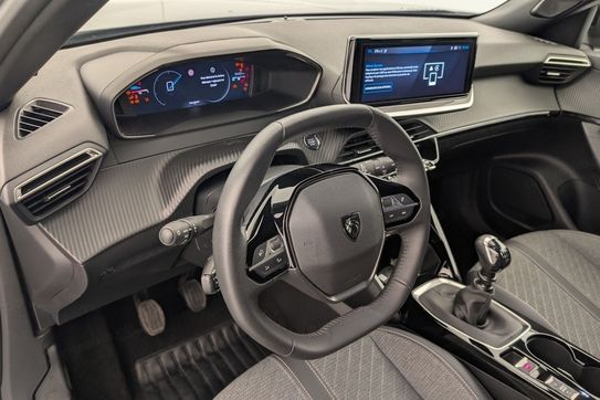Peugeot 2008 ALLURE 1.2 PureTech