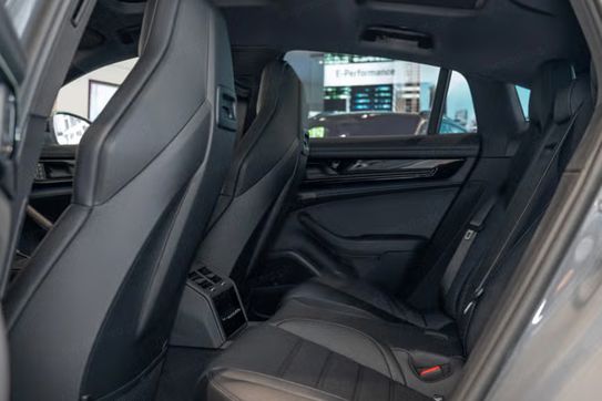 Porsche Panamera 4 E-Hybrid