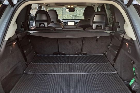 Volvo XC90 T8 AWD Plug-In Hybrid Ultra Dark 7os