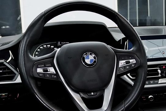 BMW Seria 3 320i Advantage aut