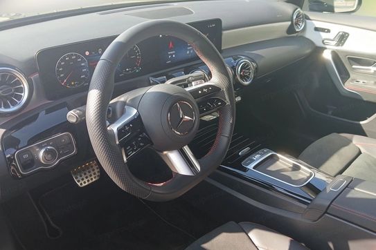 Mercedes Klasa A 250 e AMG Line