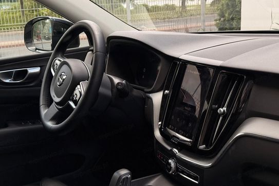Volvo XC60 B4 B Plus Dark aut