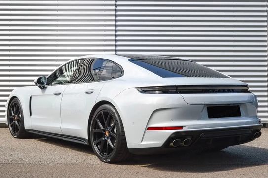 Porsche Panamera 4