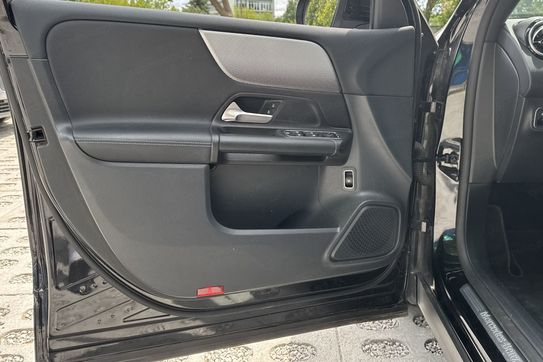 Mercedes GLB 200