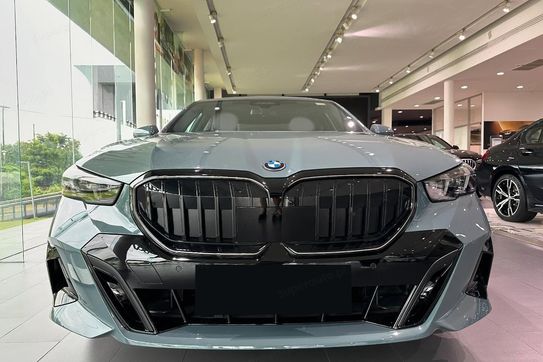 BMW Seria 5 520d xDrive M Sport