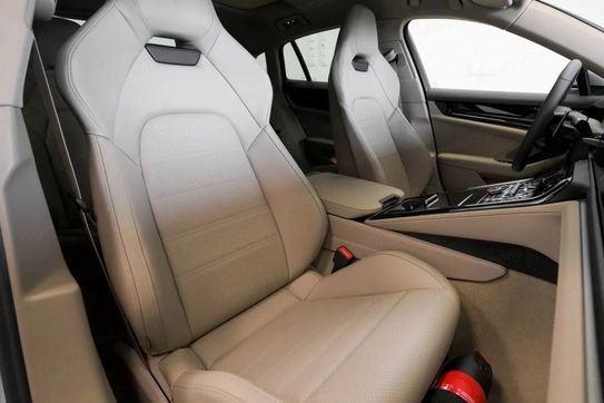 Porsche Panamera 4
