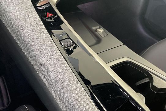 Peugeot 3008 Allure e-DCS 1.2 mHEV