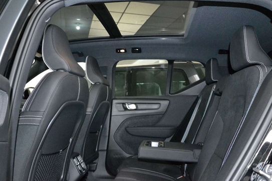 Volvo XC40 B4 Ultra Black Edition