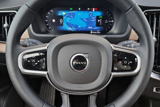 Volvo XC90 T8 AWD Plug-In Hybrid Ultra Dark 7os aut
