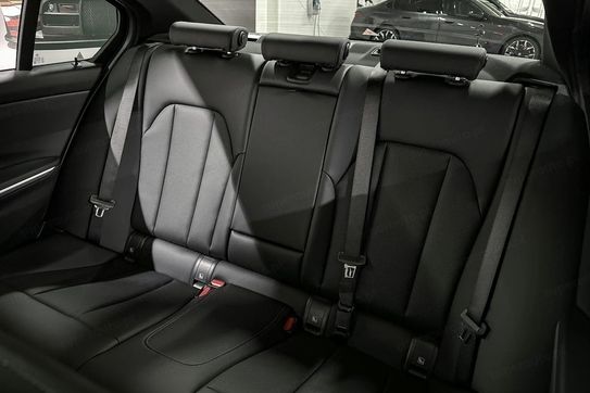 BMW Seria 3 318i M Sport