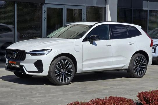 Volvo XC60 T8 Plug-In Hybrid AWD Ultra Dark