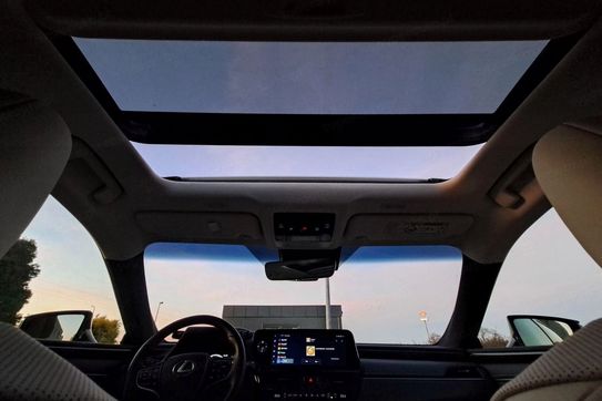 Lexus ES 300h Business Edition