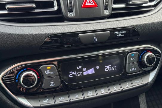 Hyundai i30 1.5 T-GDI 48V Smart DCT