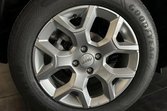 Jeep Avenger Altitude 1.2 e-Hybrid T3