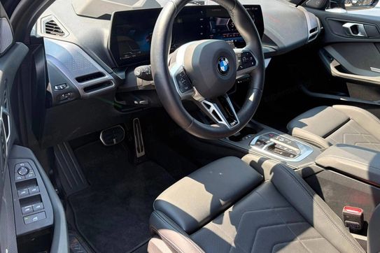 BMW Seria 1 120d mHEV aut