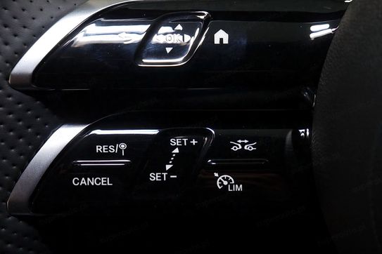 Mercedes Klasa E 200 AMG