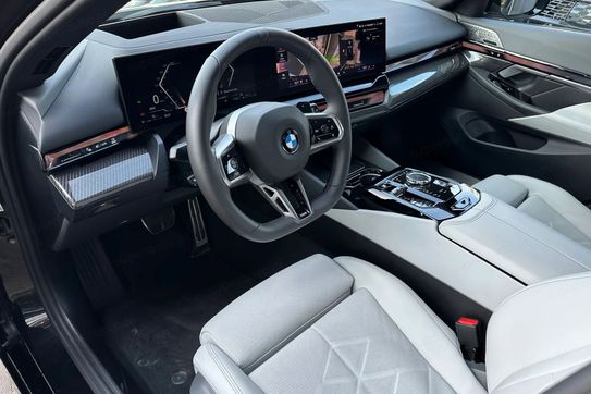 BMW Seria 5 520d xDrive mHEV M Sport aut