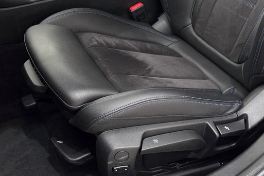 BMW Seria 3 Touring 330e xDrive M Sport