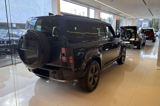 Land Rover Defender 110 3.0 D250 X-Dynamic HSE