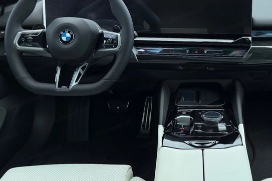 BMW Seria 5 520d xDrive M Sport