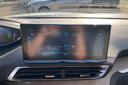 Peugeot 3008 GT 1.6 Hybrid e-EAT8 4x4