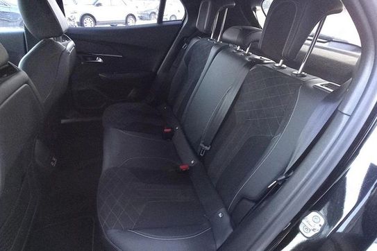 Peugeot 2008 1.2 PureTech GT EAT8