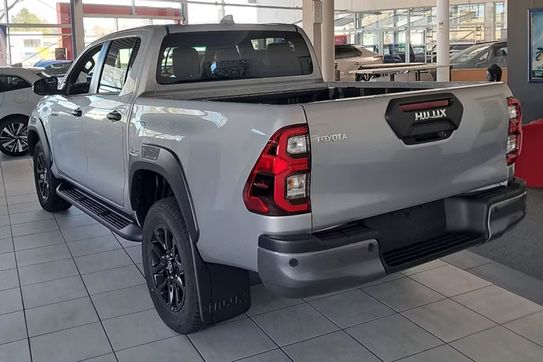 Toyota HiLux Double Cab Invincible