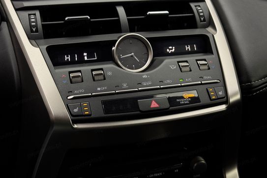 Lexus NX 300h Business Edition AWD