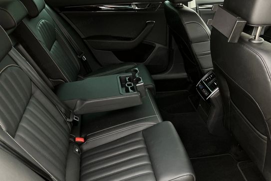 Skoda Superb 2.0 Tdi Scr L&K Dsg