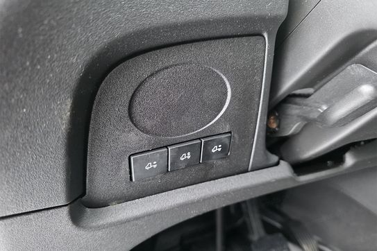 Iveco Daily 70C18A8 Kontener 15EP + Winda HI-MATIC