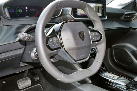 Peugeot 208 Allure e-DCS6  1.2 mHEV