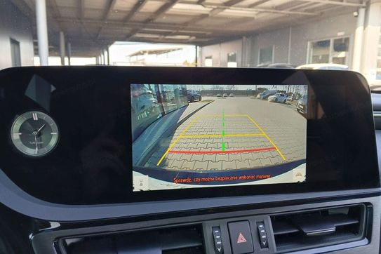 Lexus ES 300h Business Edition