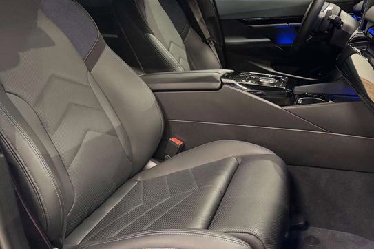 BMW Seria 5 550e xDrive M Sport