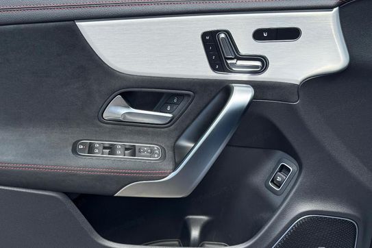 Mercedes CLA 250 4-Matic AMG Line Shooting Brake