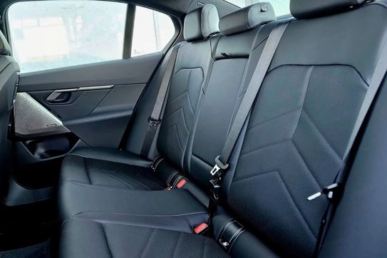 BMW Seria 5 550e xDrive M Sport