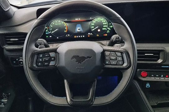Ford Mustang Dark Horse aut 5.0 Ti-VCT V8