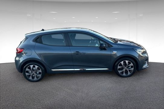 Renault Clio Limited 1.6 E-Tech Hybrid AT