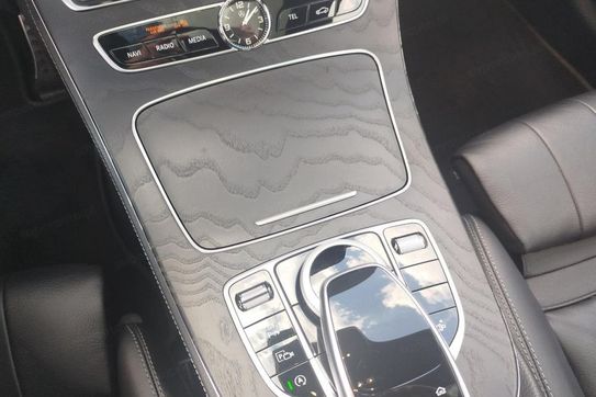 Mercedes Klasa E Coupe 220 d 4MATIC AMG Line