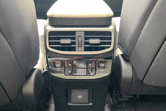 Lexus RX 350h Omotenashi