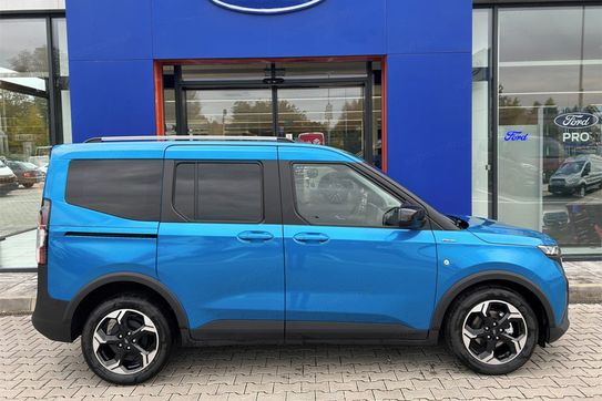 Ford Tourneo Courier Active A7