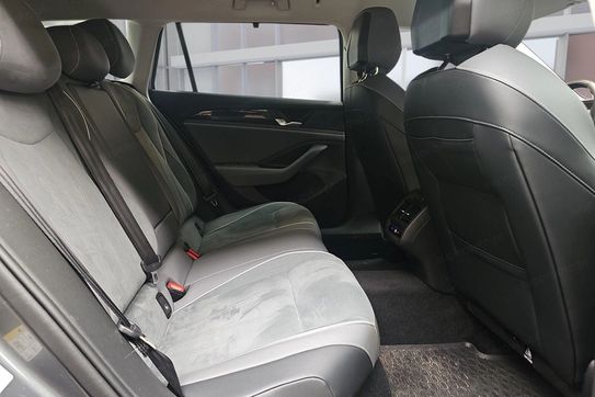 Volkswagen Passat TSI  mHEV DSG