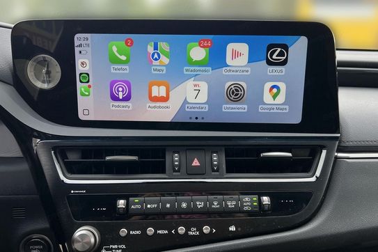 Lexus ES 300h Business Edition