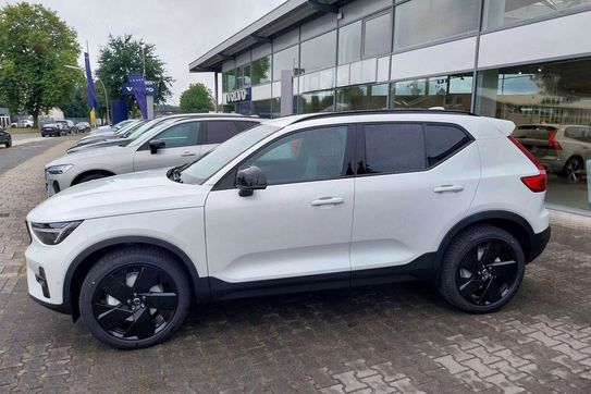 Volvo XC40 B4 Plus Black Edition