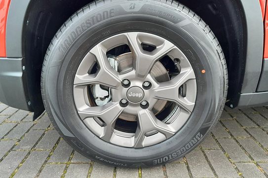 Jeep Avenger Altitude 1.2 e-Hybrid T3