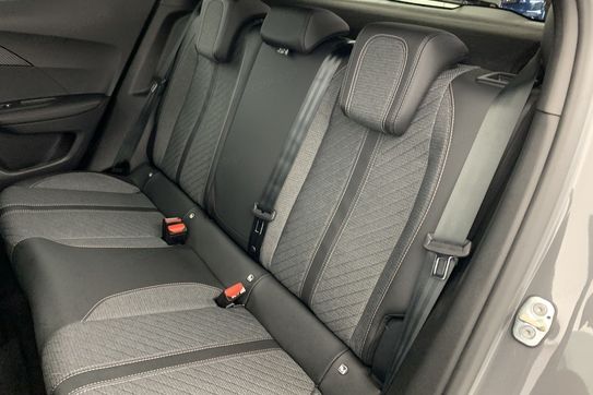 Peugeot 2008 ALLURE 1.2 mHEV e-DCS6