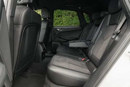 Porsche Macan Standard